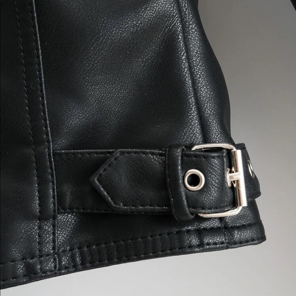 Vegan leather jacket zipper arms glam classic moto - Picture 5 of 11